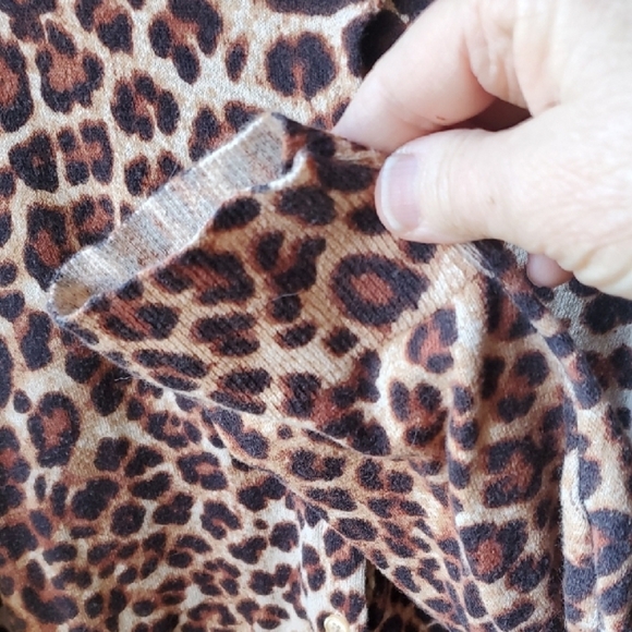 Torrid Beige Leopard Print Cardigan 4X - Picture 5 of 10